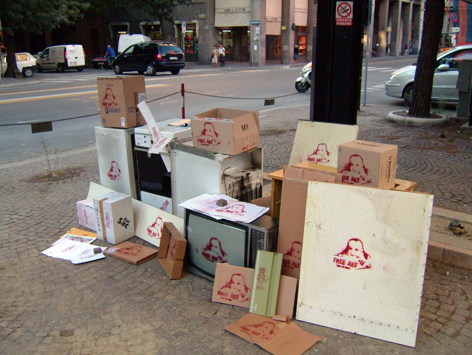 Free Art - take me home 2004, performative installation in Bologna. Part of the "2004" project, where one artwork a day or more was made for the duration of the year.