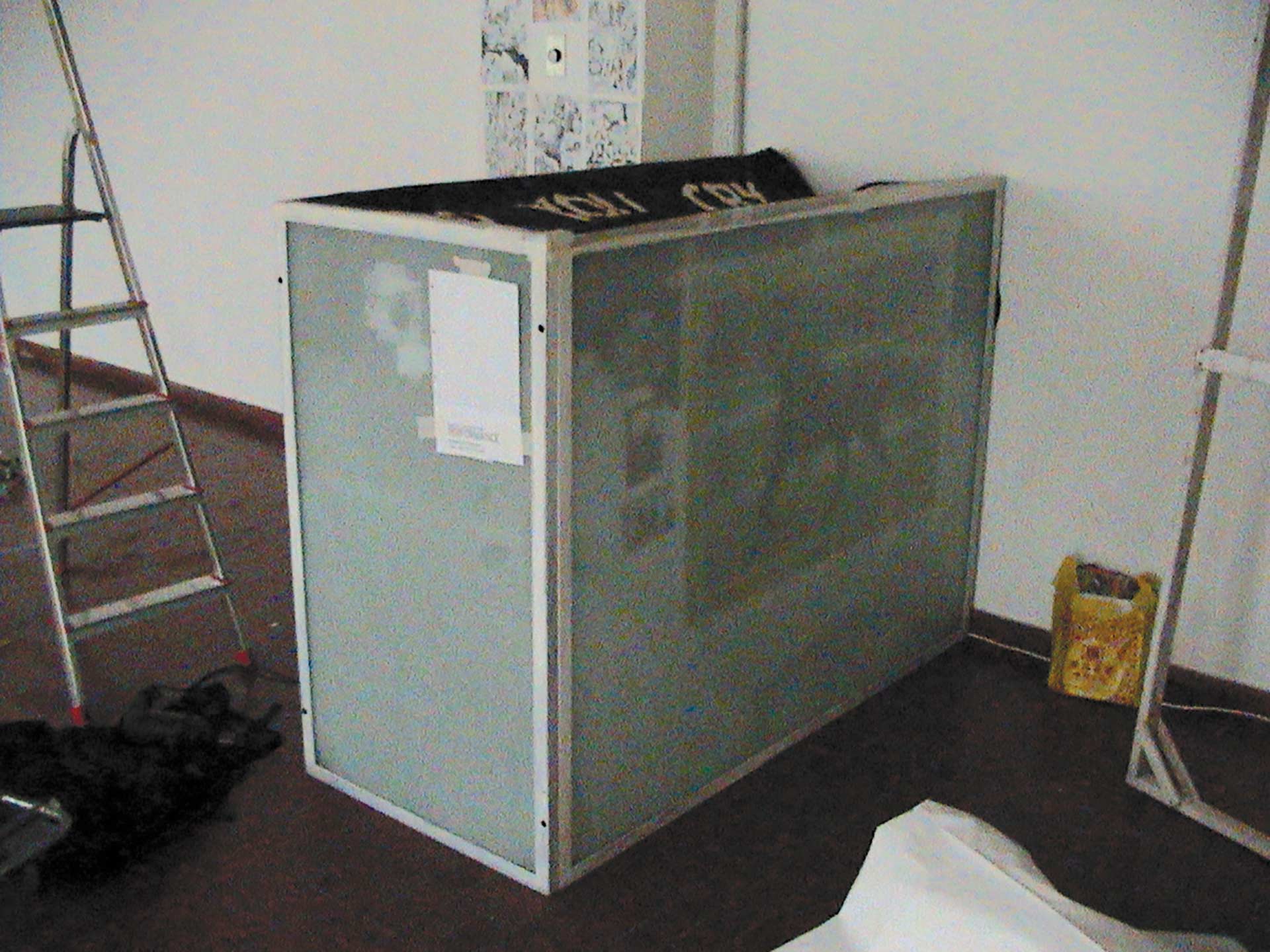 I don't know what to do 2003, performance at UAULAB, curated by Alice Volta